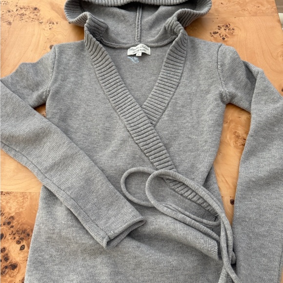 Frankie's Bikinis Gray Knit Sweater